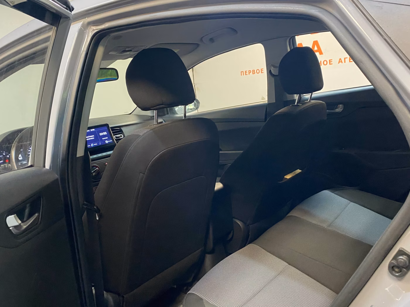 Hyundai Accent фото 6