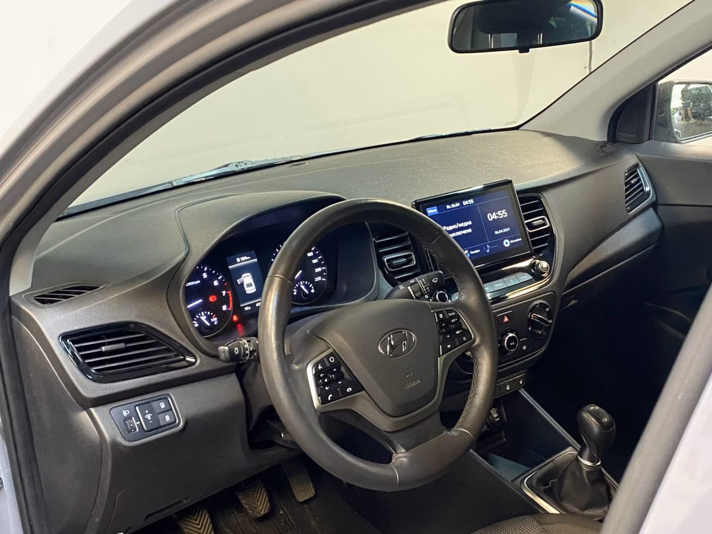 Hyundai Accent фото 7