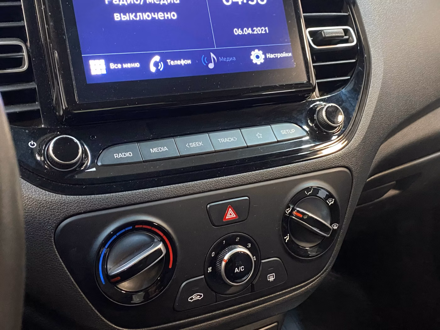 Hyundai Accent фото 11