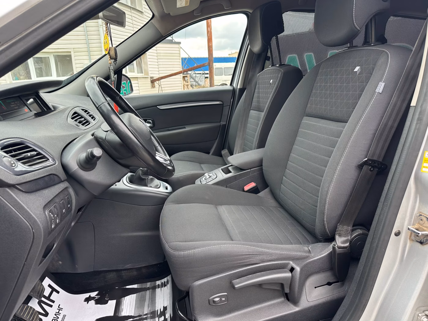 Renault Grand Scenic фото 11