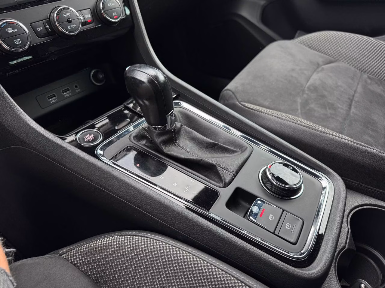 SEAT Ateca фото 20