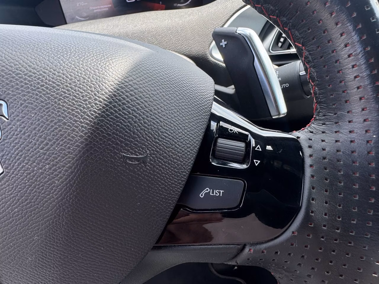 Peugeot 308 фото 18
