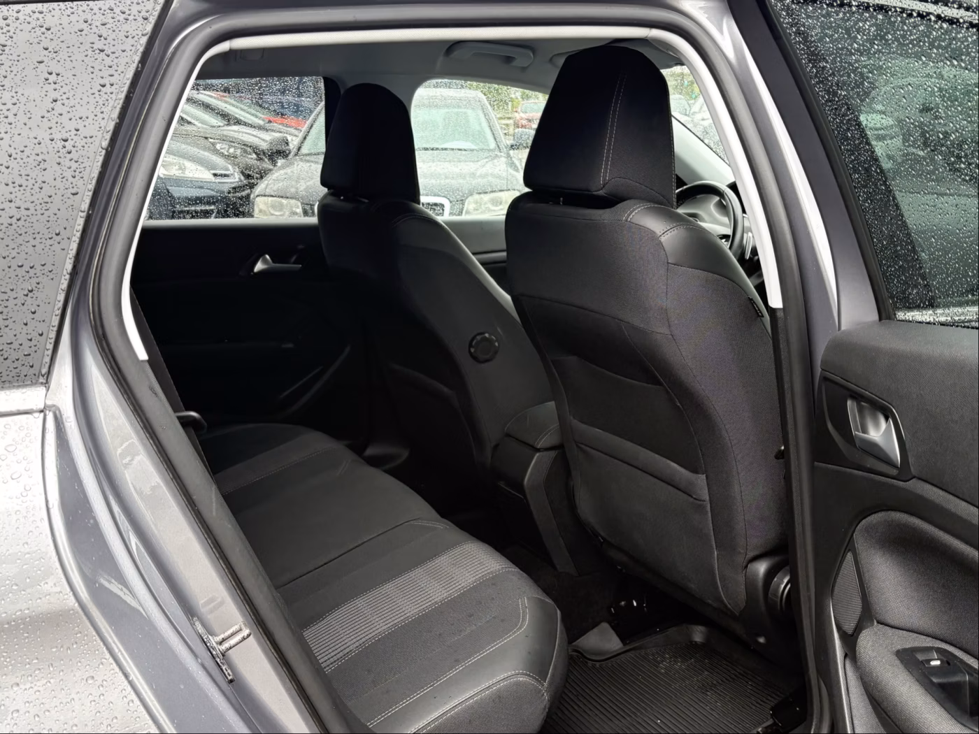 Peugeot 308 фото 12
