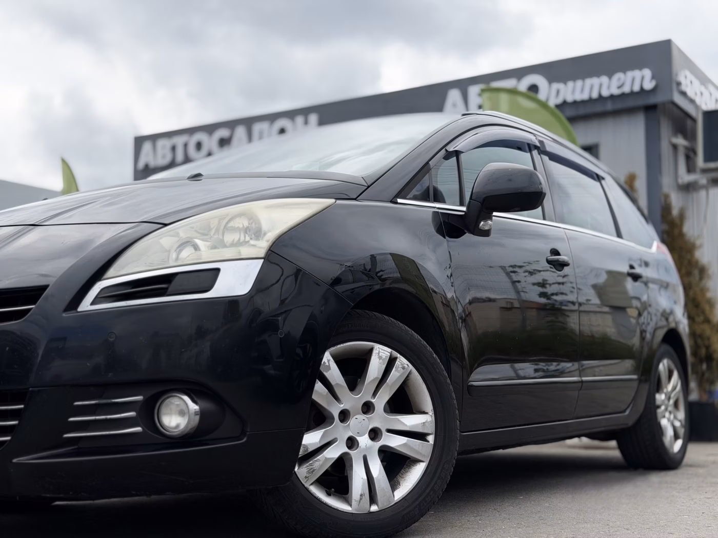 Peugeot 5008 фото 2