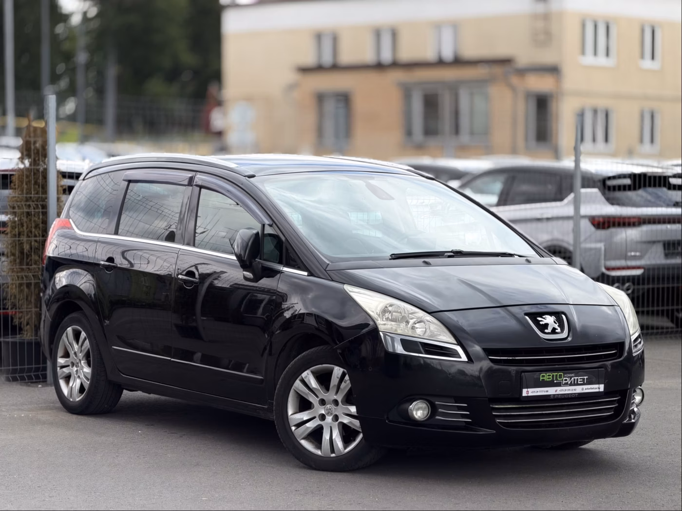 Peugeot 5008 фото 5