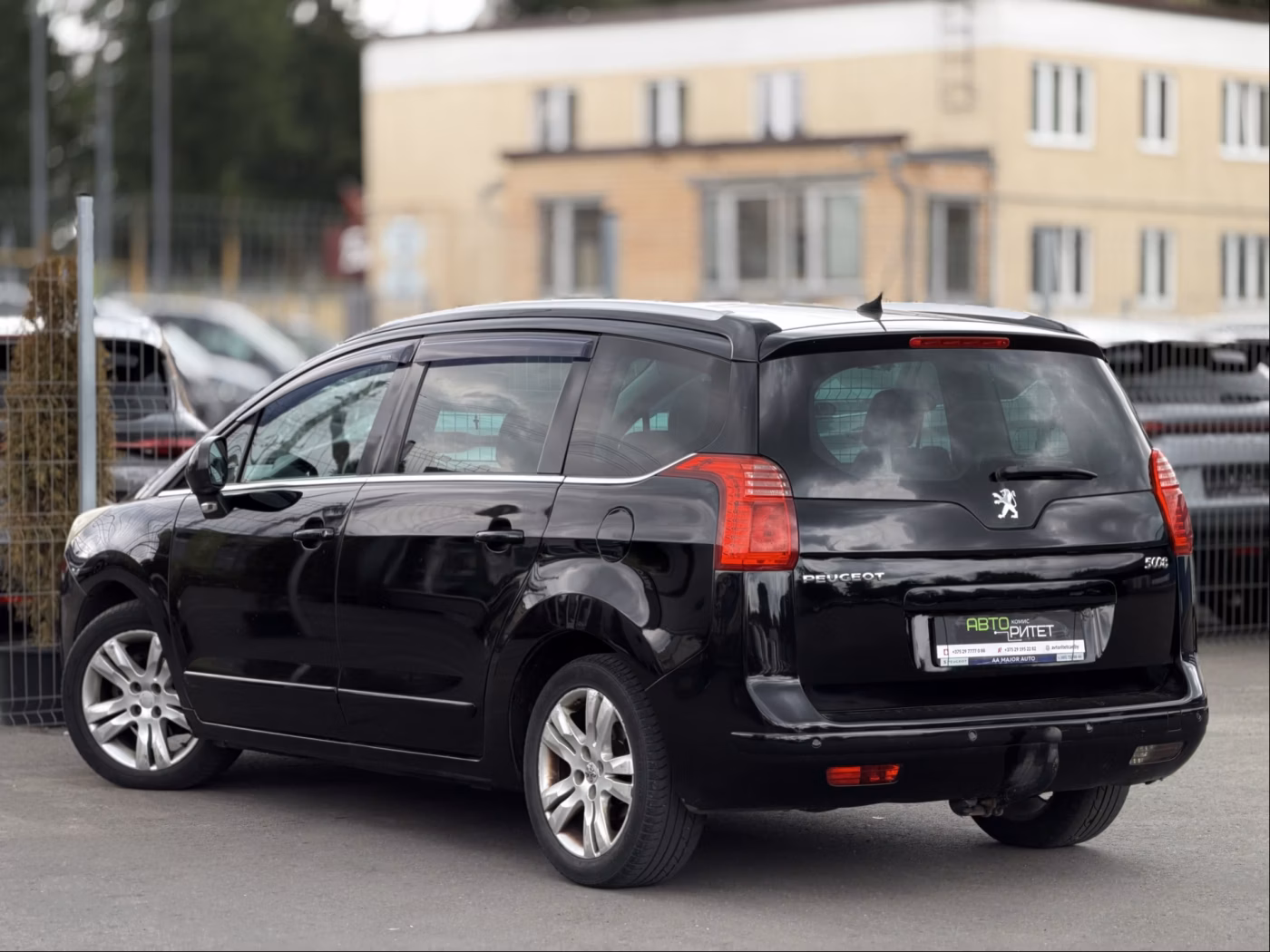 Peugeot 5008 фото 9