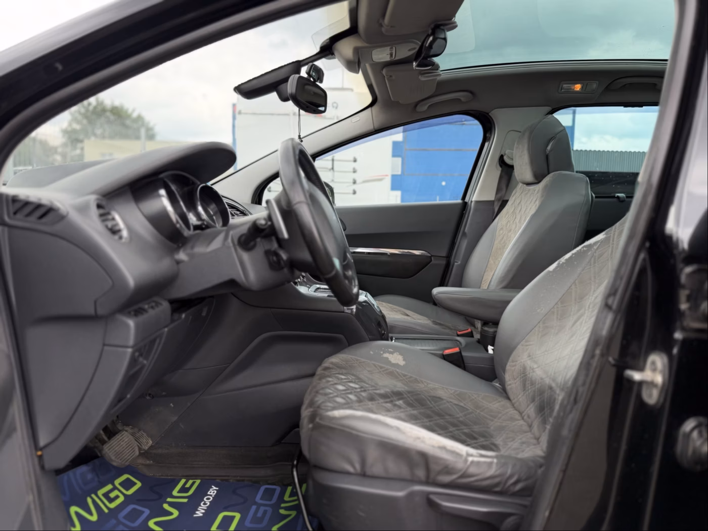 Peugeot 5008 фото 12