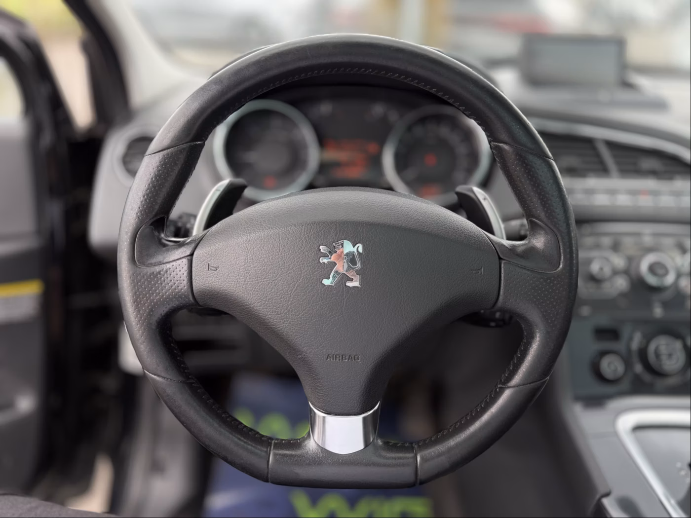Peugeot 5008 фото 15
