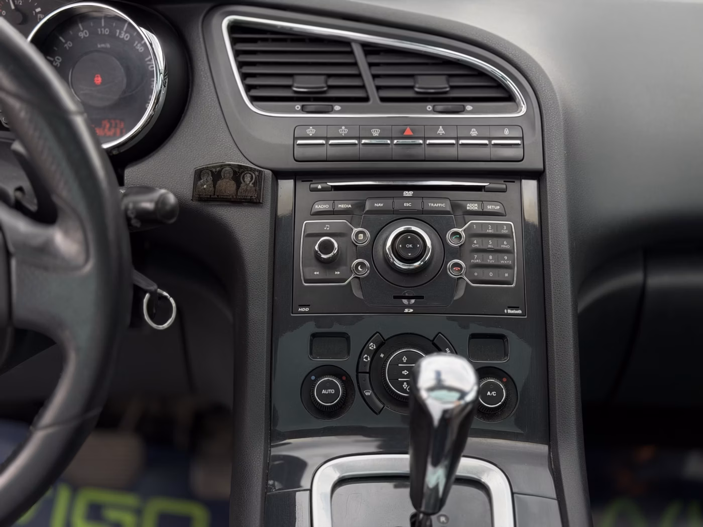 Peugeot 5008 фото 16