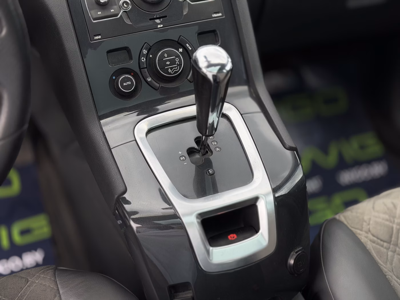 Peugeot 5008 фото 18