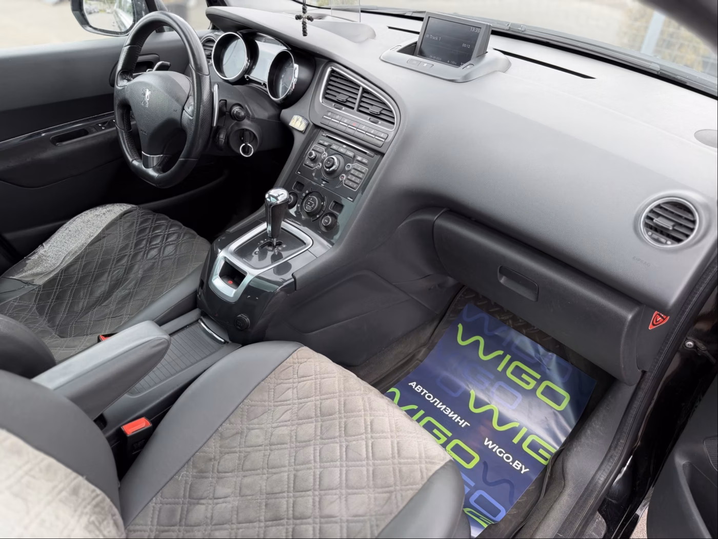 Peugeot 5008 фото 19