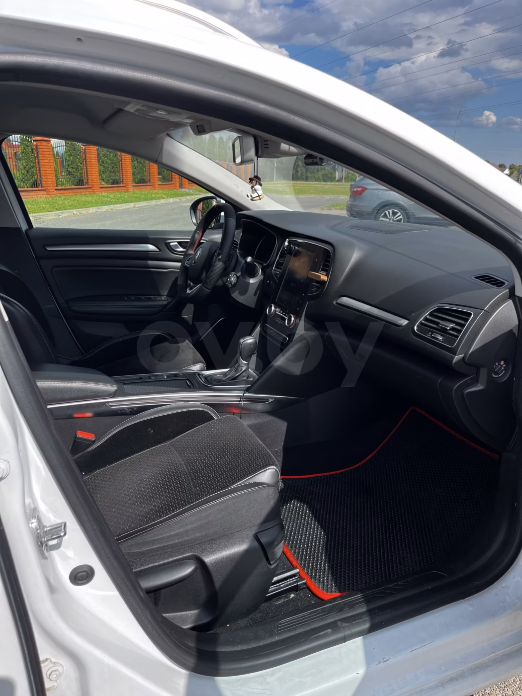 Renault Megane фото 11