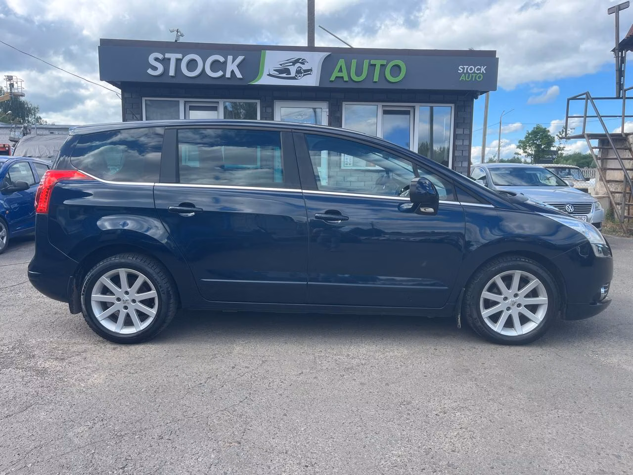 Peugeot 5008 фото 5