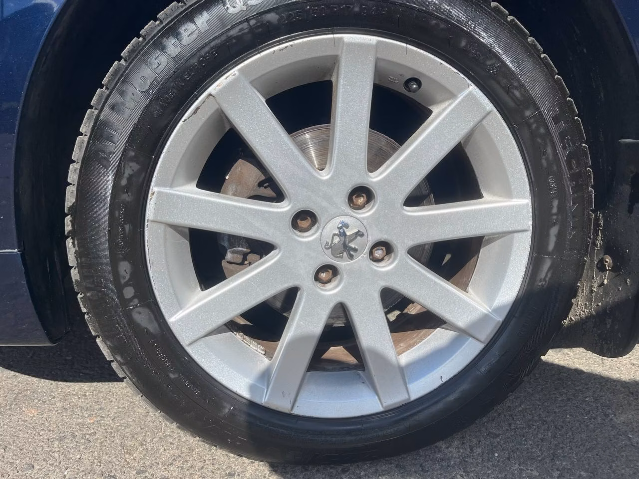 Peugeot 5008 фото 10