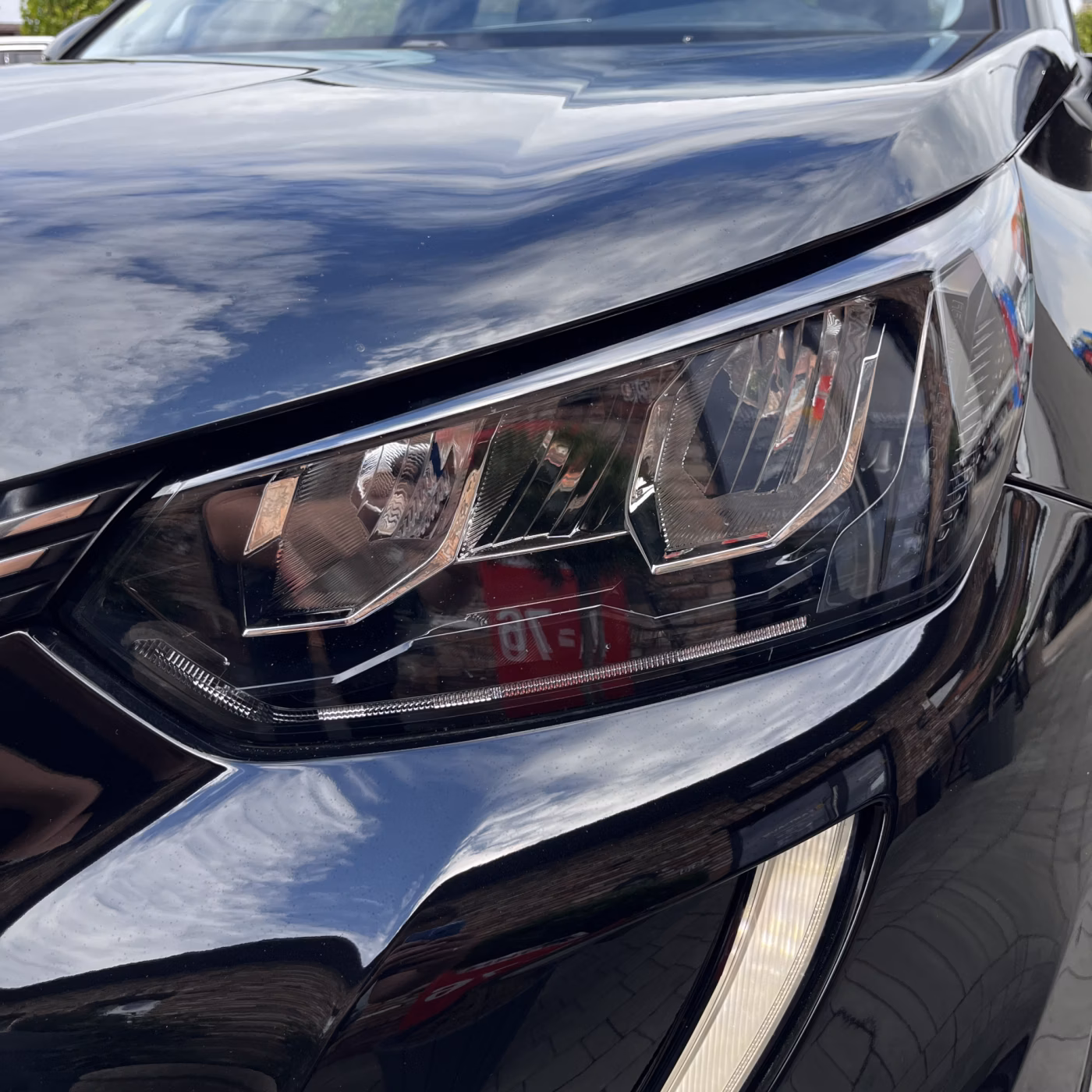 Peugeot 2008 фото 8