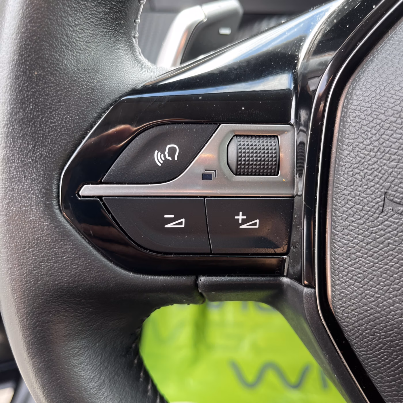 Peugeot 2008 фото 13