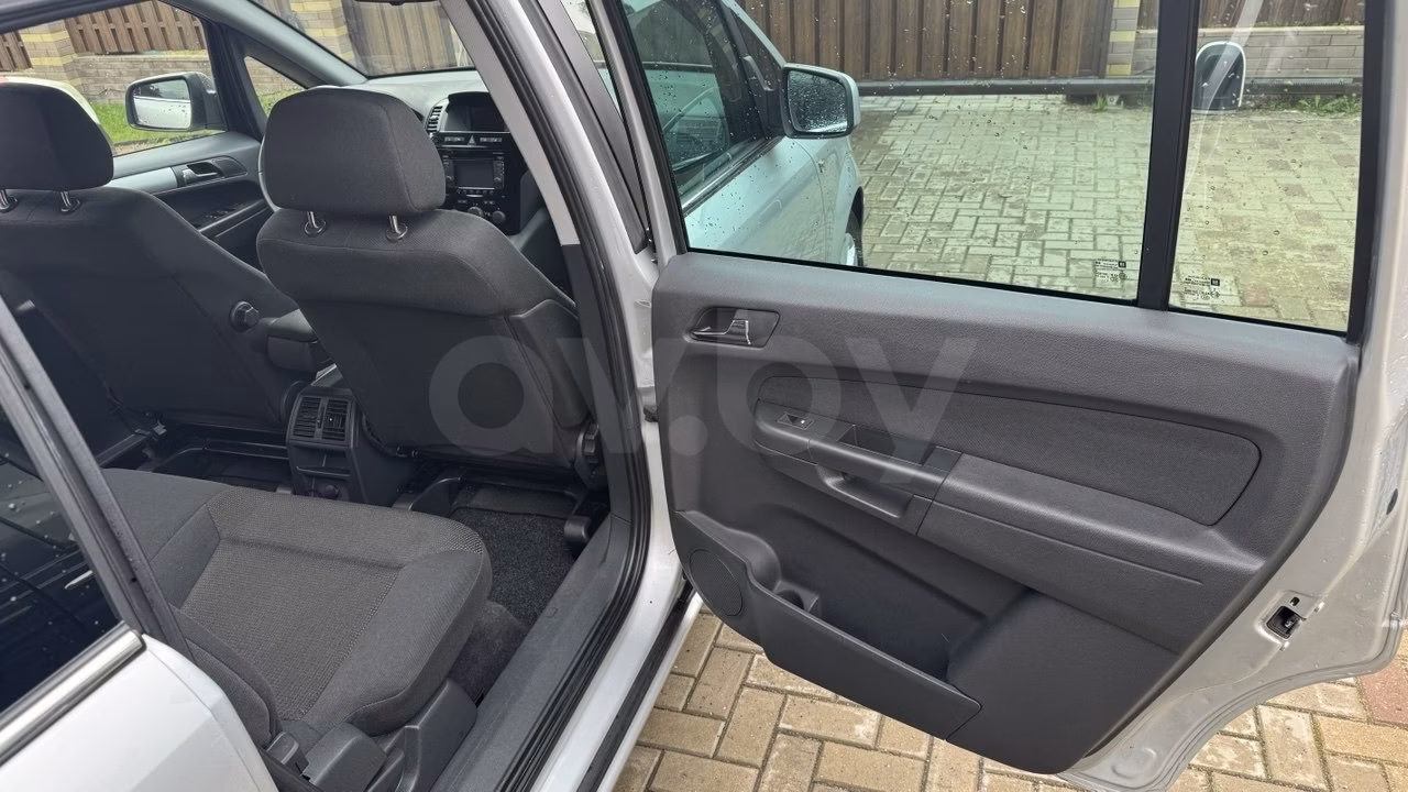 Opel Zafira фото 12