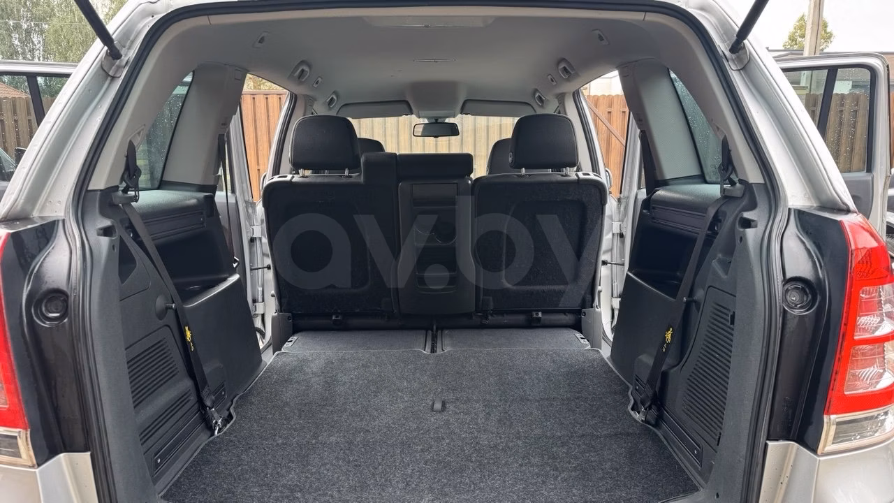 Opel Zafira фото 16