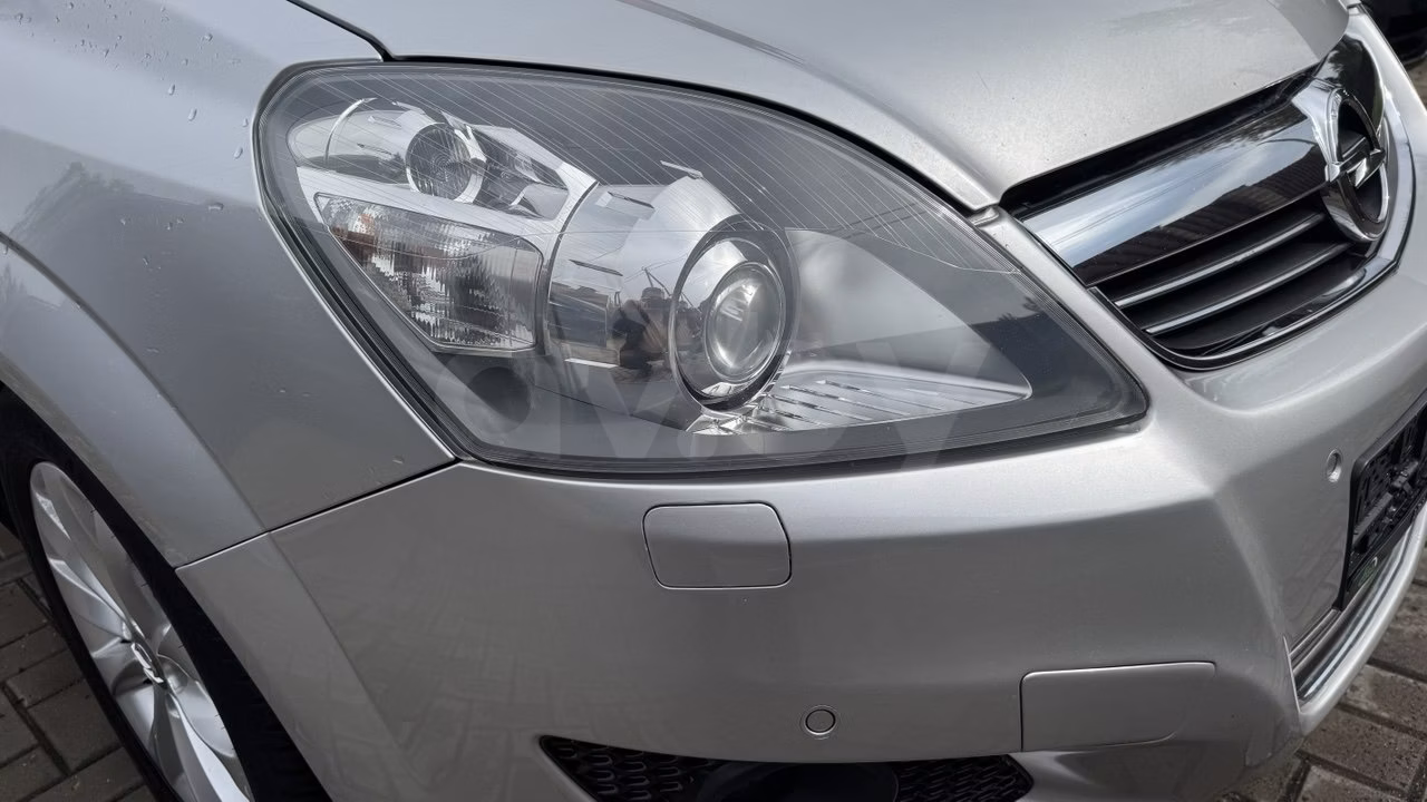Opel Zafira фото 17