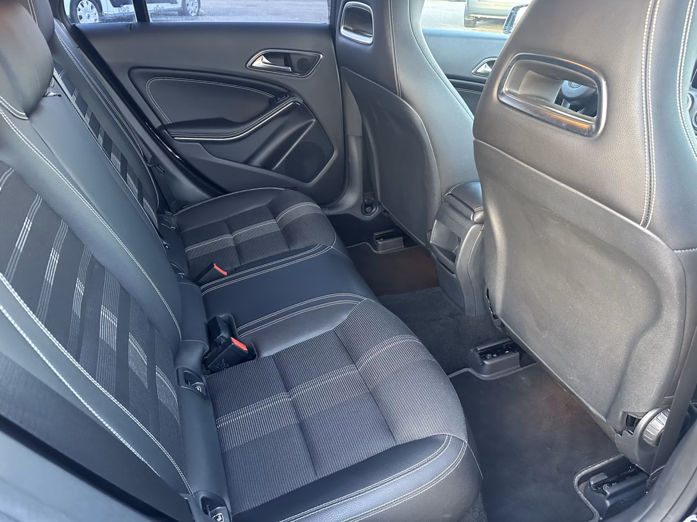 Mercedes-Benz CLA фото 11