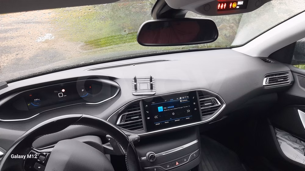 Peugeot 308 фото 8
