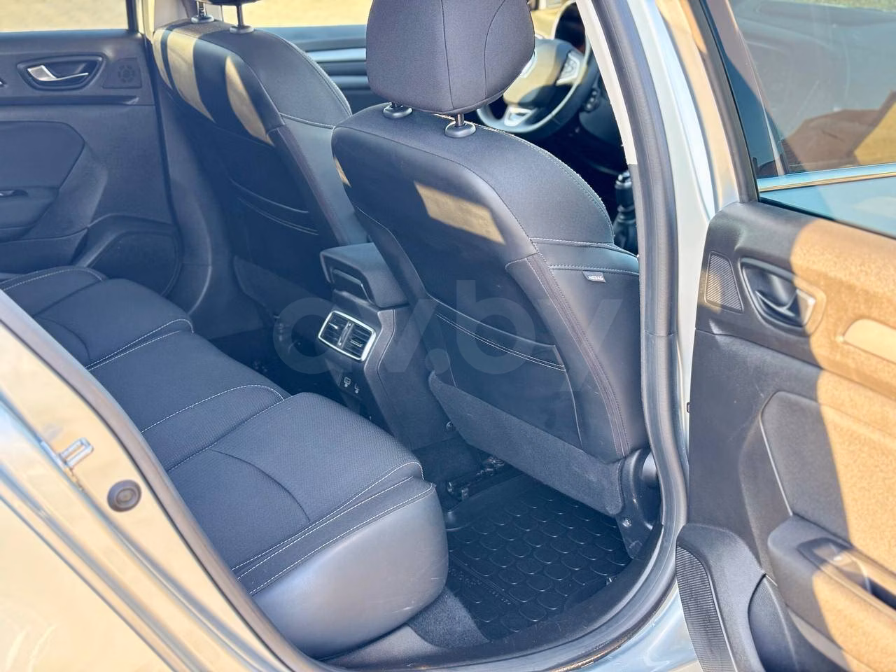 Renault Megane фото 10