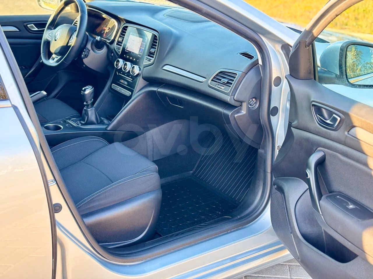Renault Megane фото 11