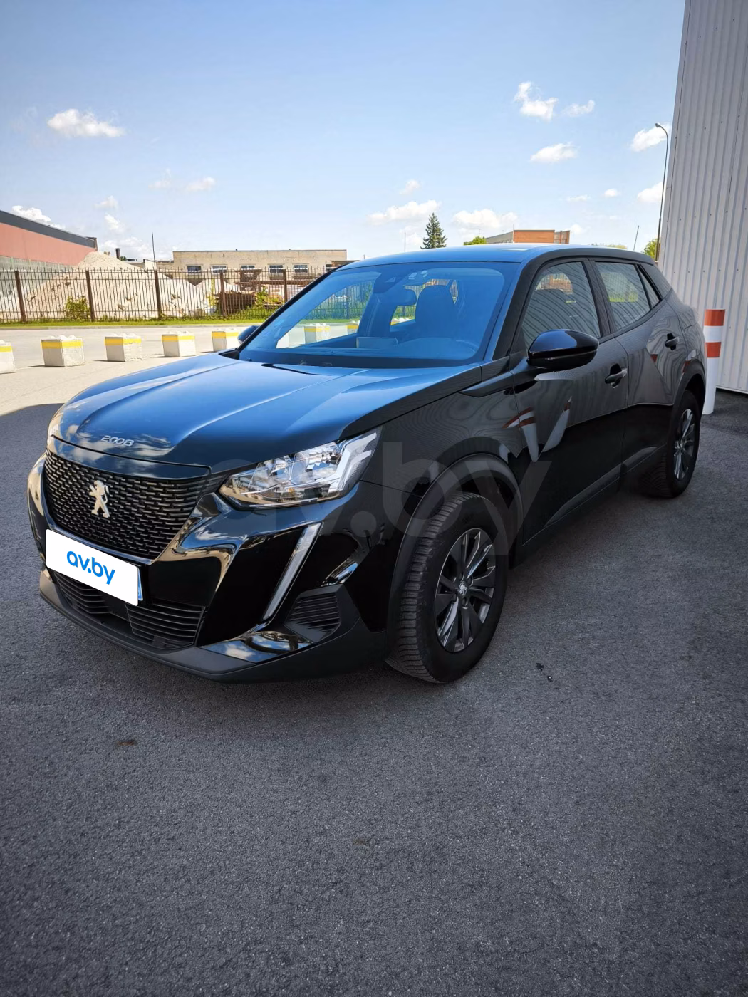 Peugeot 2008 фото 2