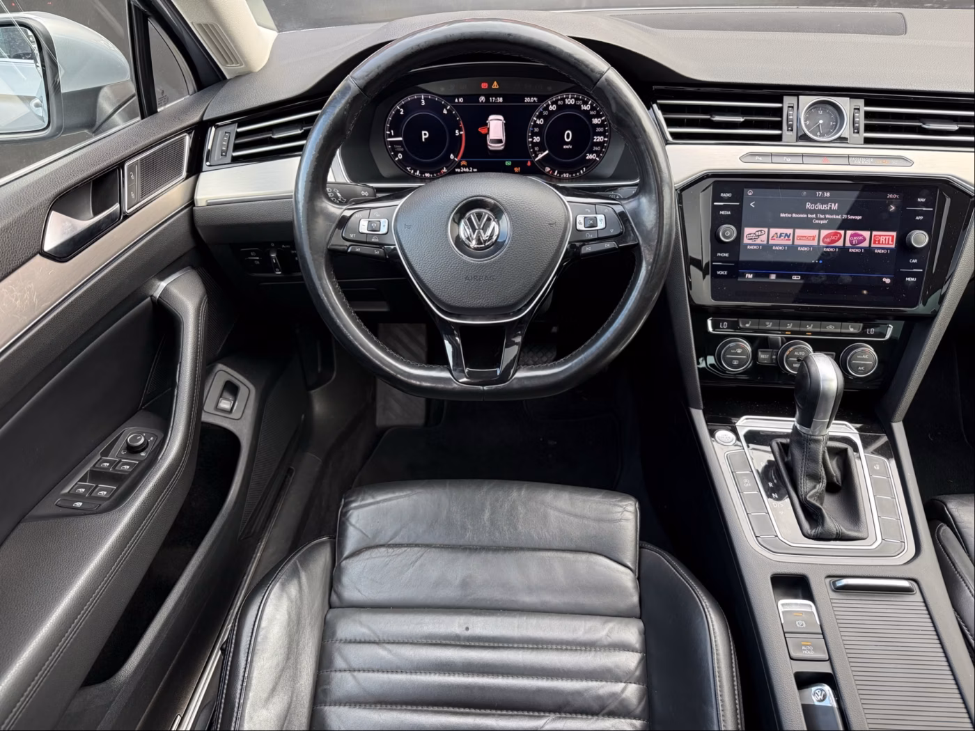 Volkswagen Passat фото 10