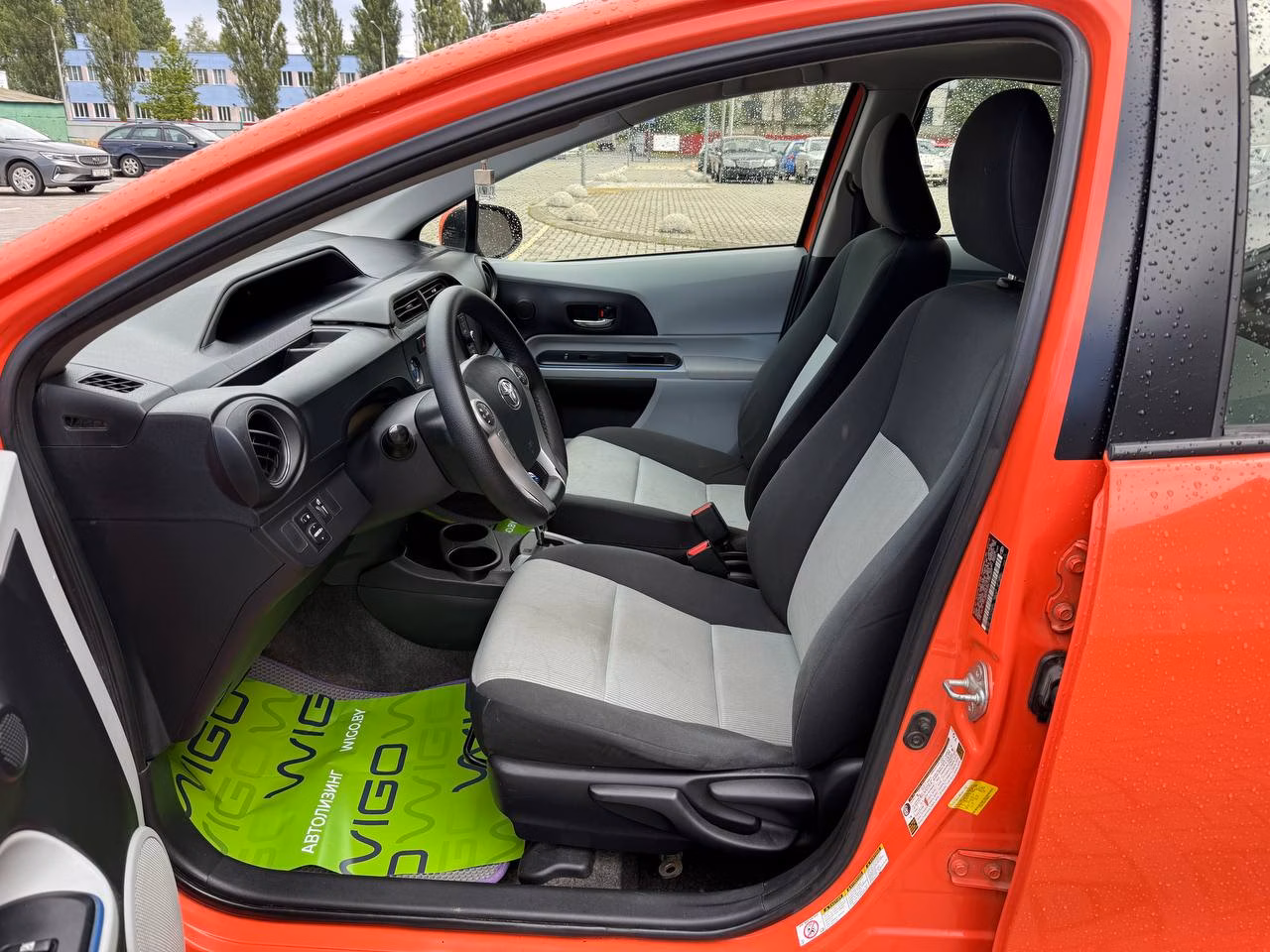 Toyota Prius C фото 14
