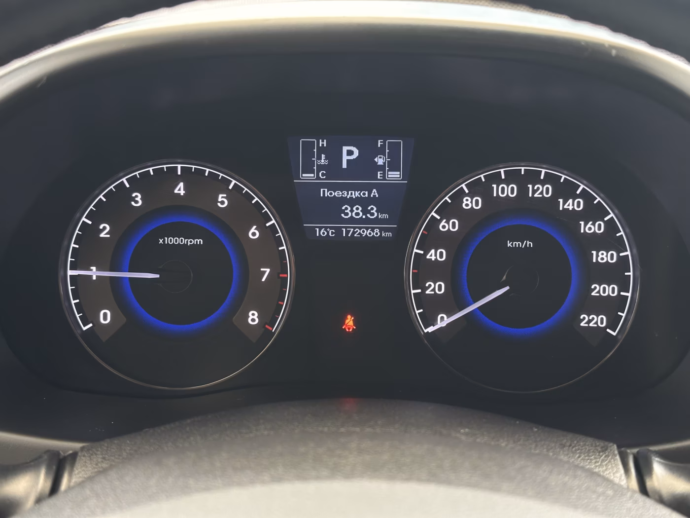 Hyundai Accent фото 9
