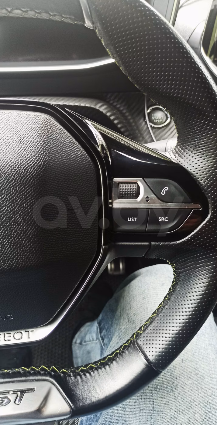 Peugeot 2008 фото 17