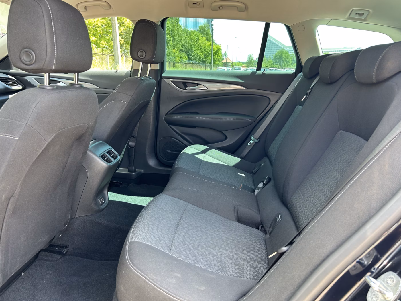Opel Insignia фото 11