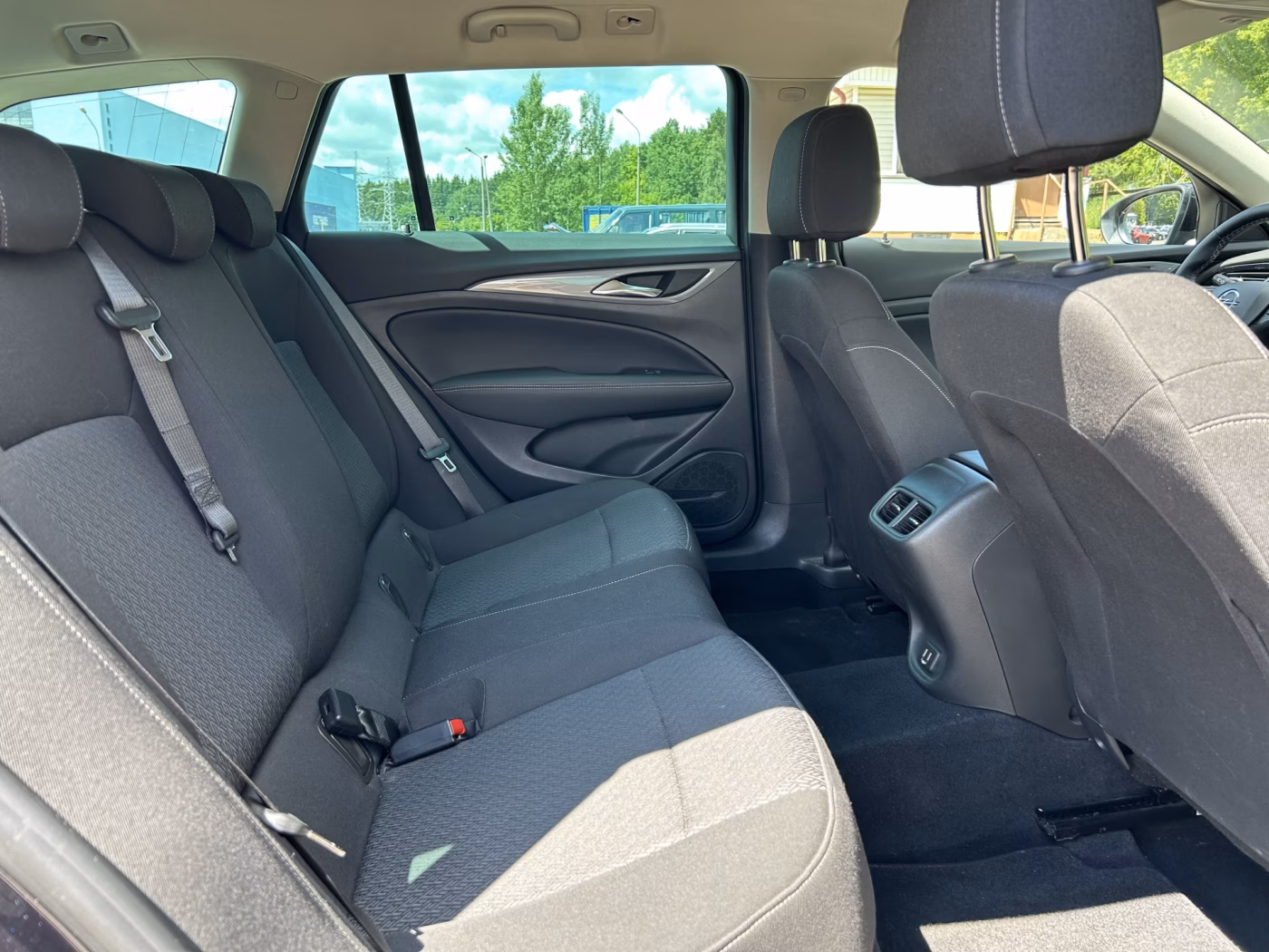 Opel Insignia фото 12
