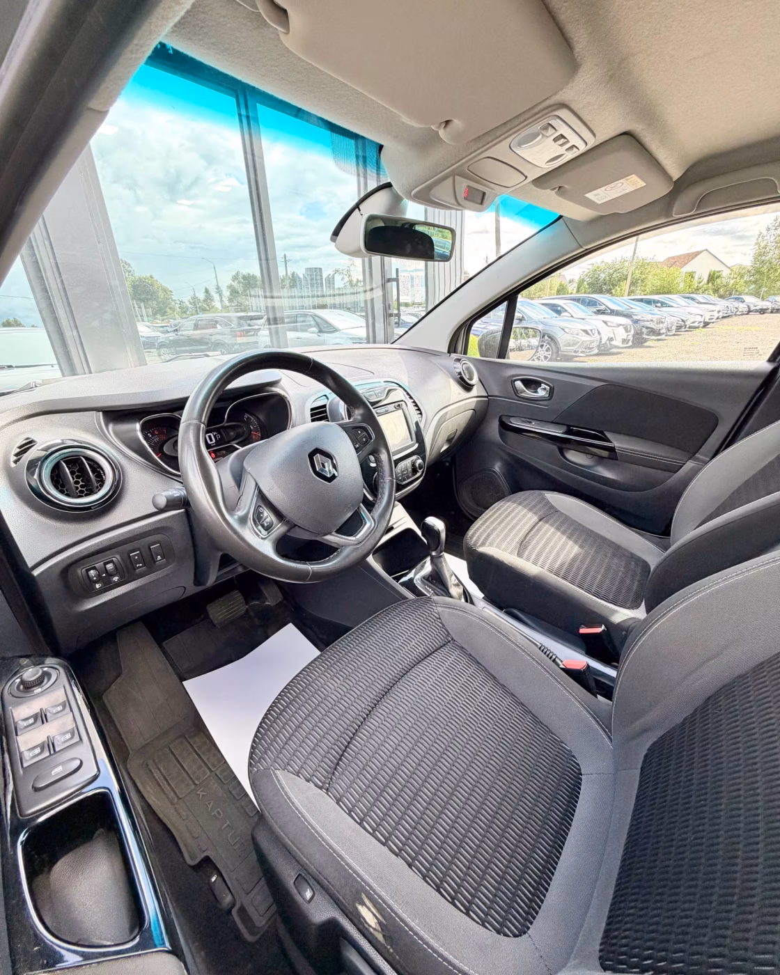 Renault Kaptur фото 8