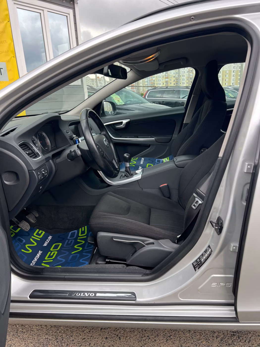 Volvo V60 фото 10
