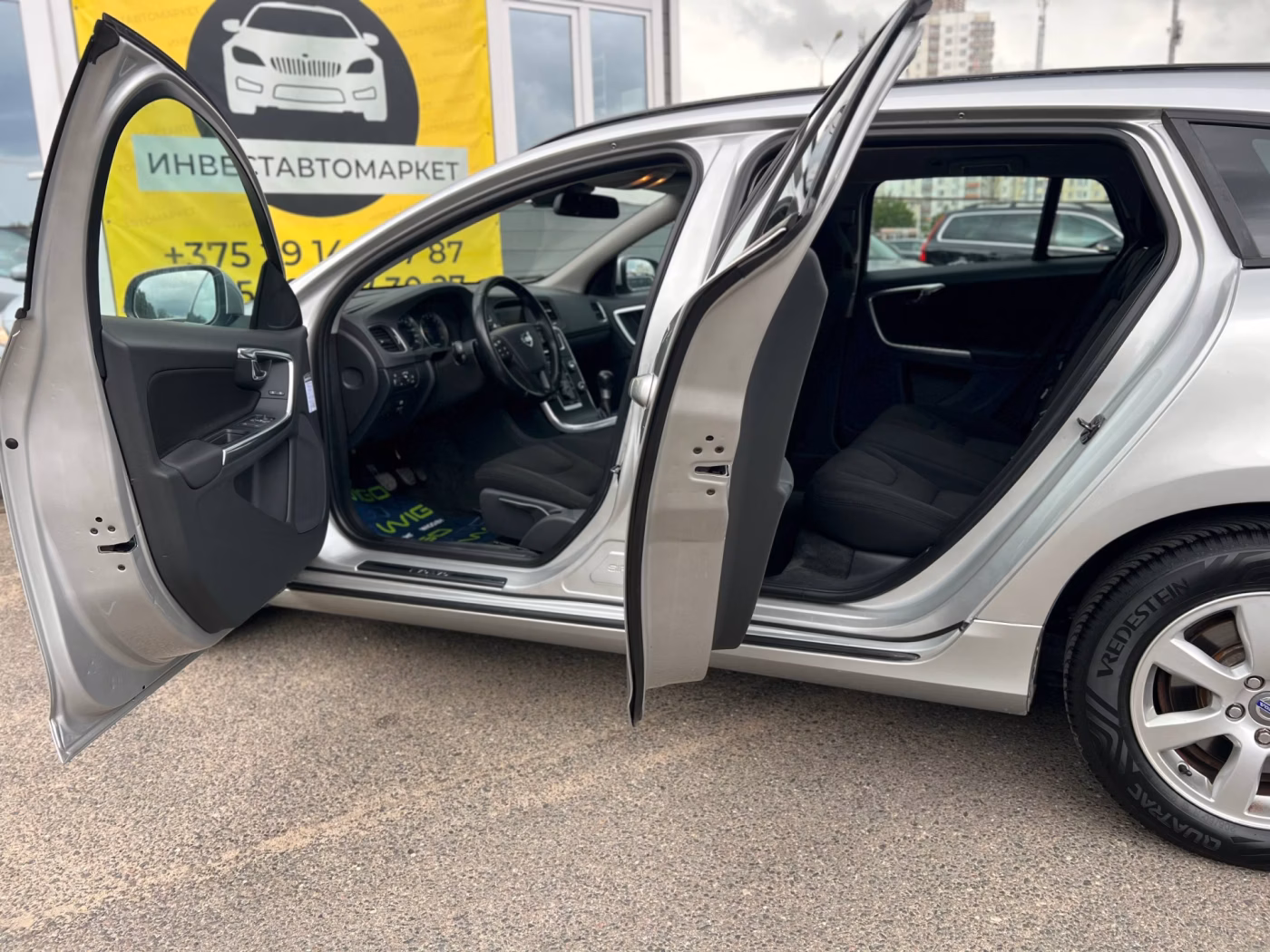 Volvo V60 фото 12