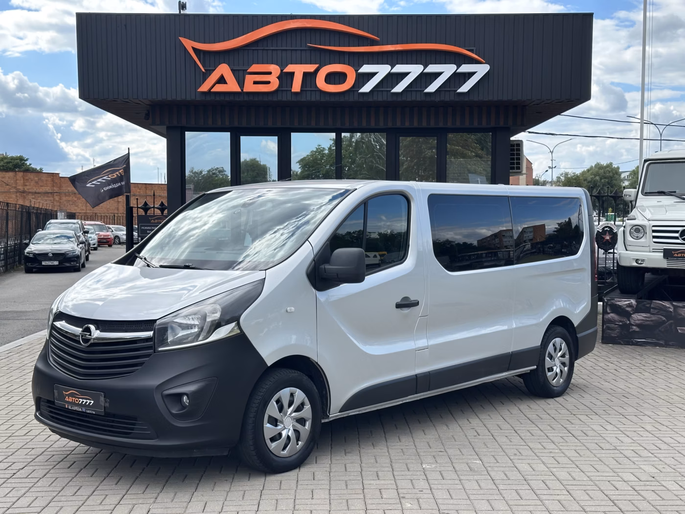 Opel Vivaro фото 5