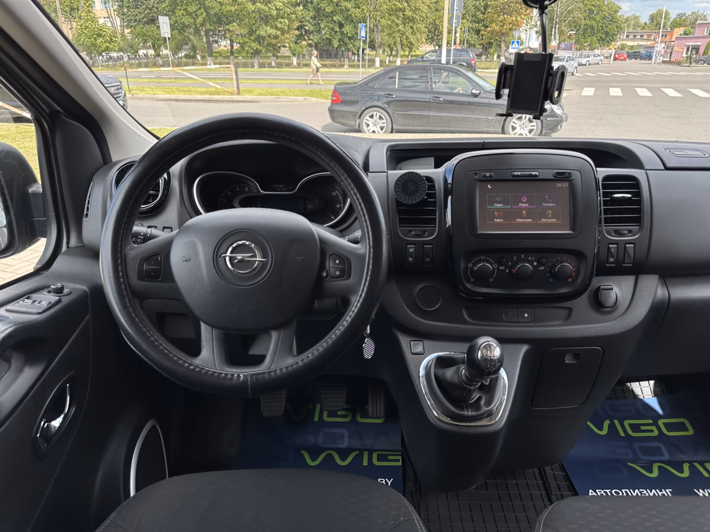 Opel Vivaro фото 9