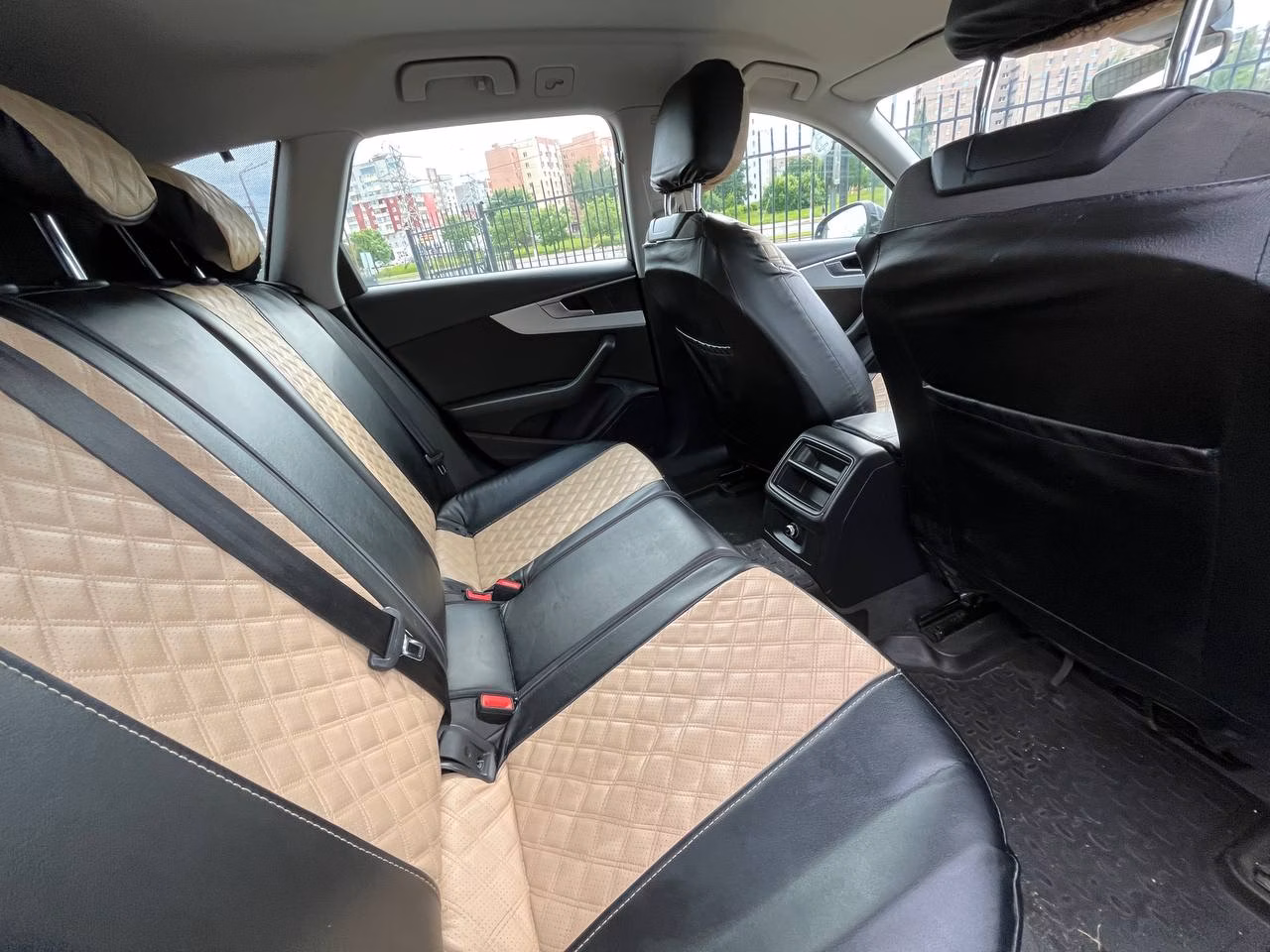 Audi A4 фото 12