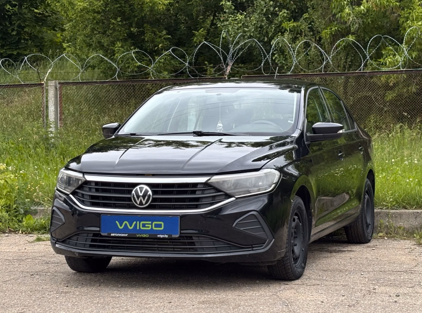 Volkswagen Polo Sedan фото 4