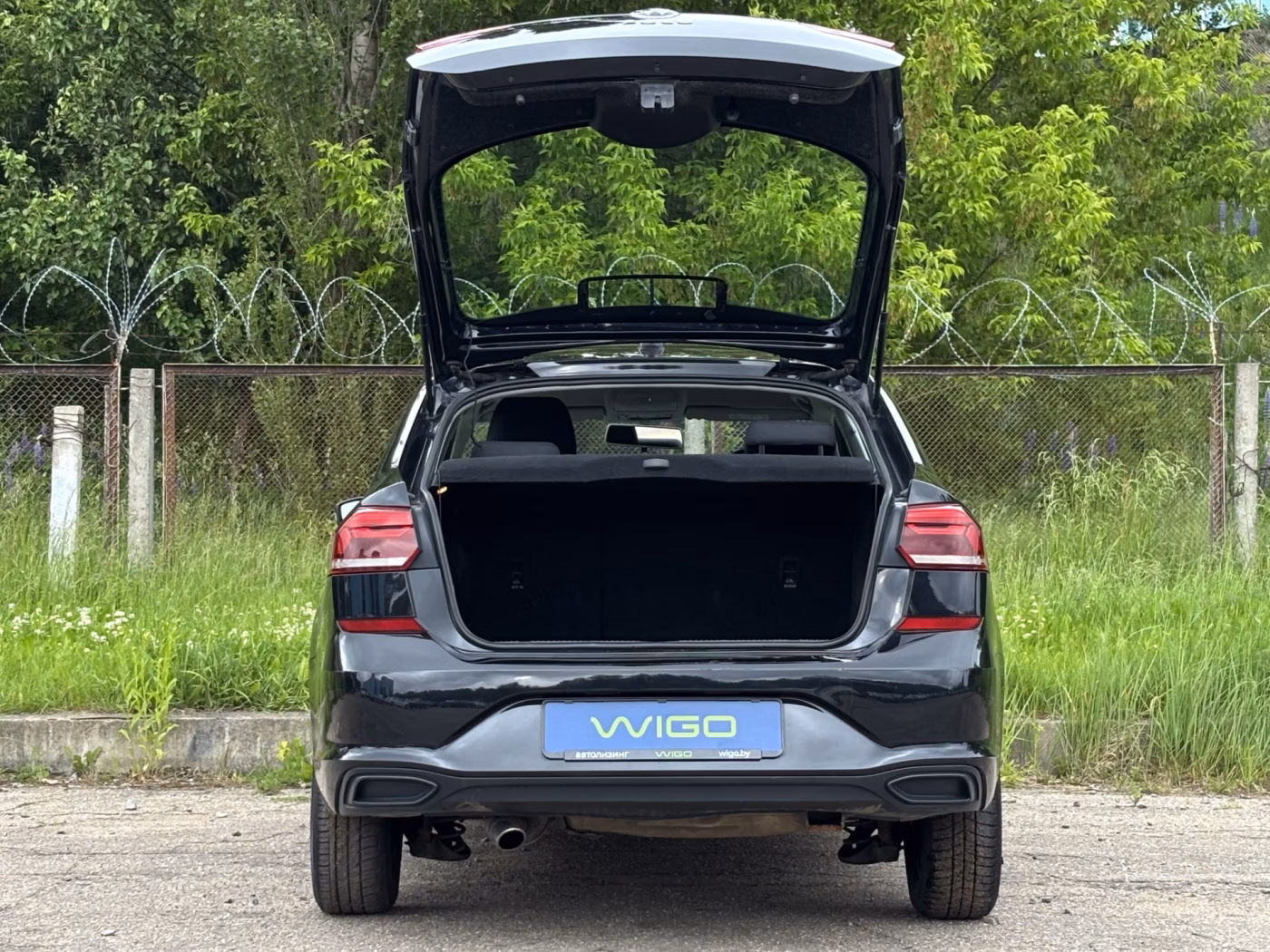 Volkswagen Polo Sedan фото 8