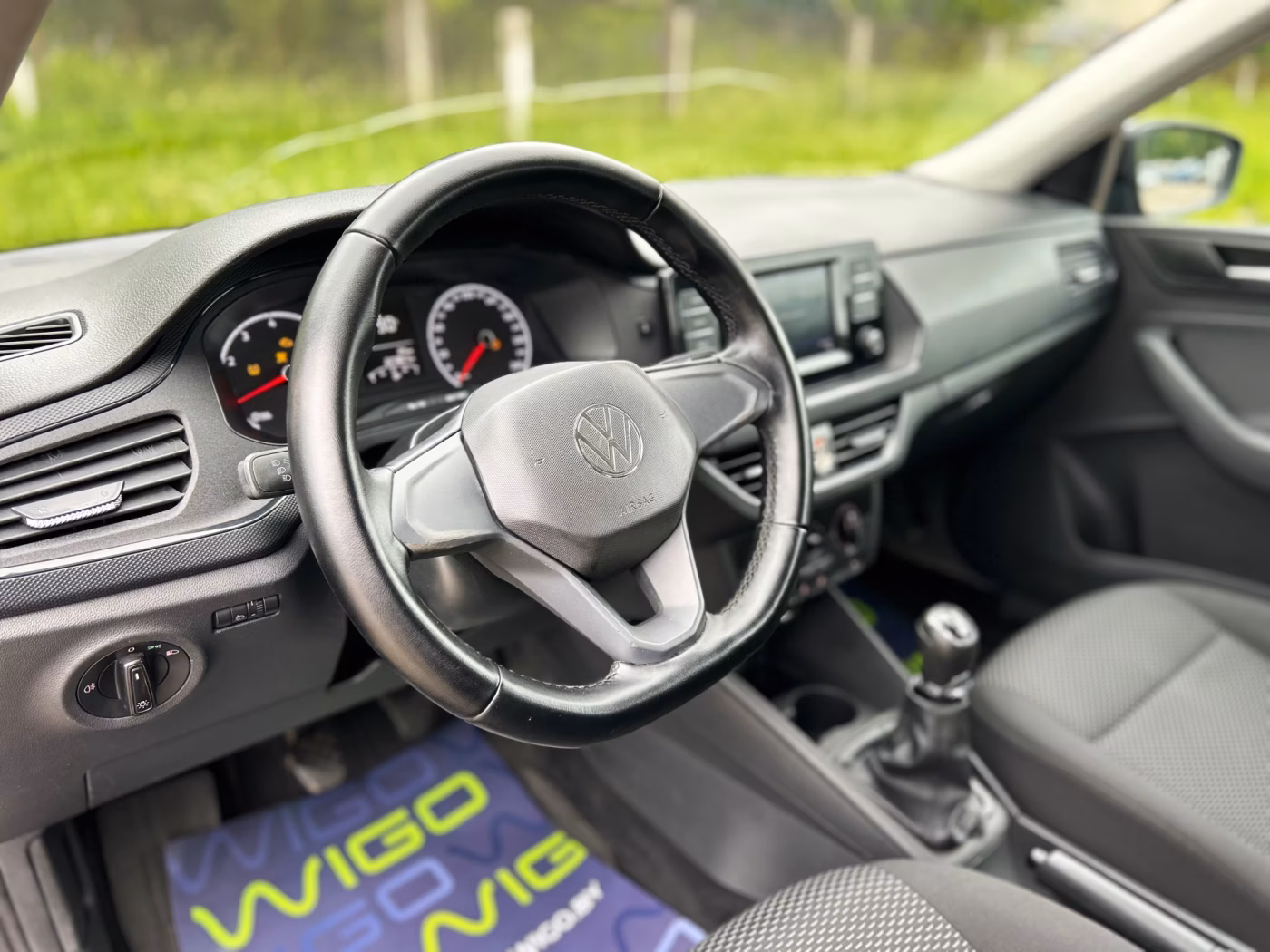 Volkswagen Polo Sedan фото 9
