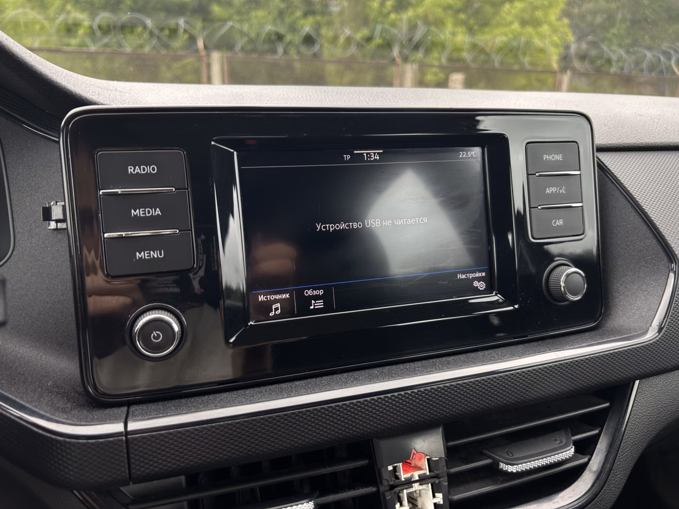 Volkswagen Polo Sedan фото 16