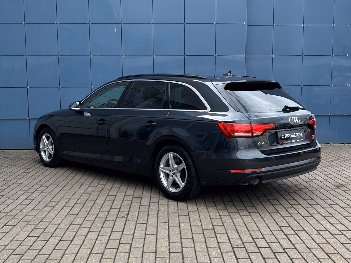 Audi A4 фото 6