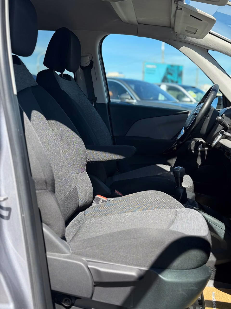 Citroen C4 Grand Picasso фото 11