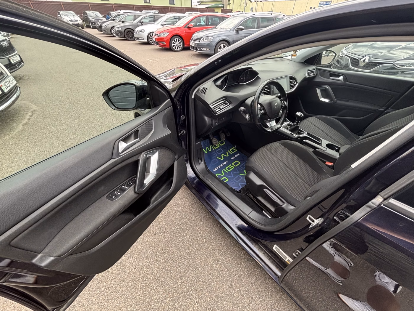 Peugeot 308 фото 9