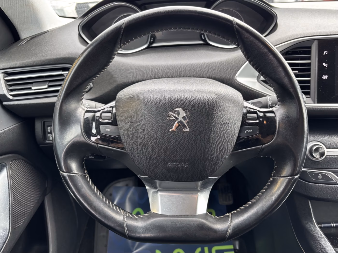 Peugeot 308 фото 13
