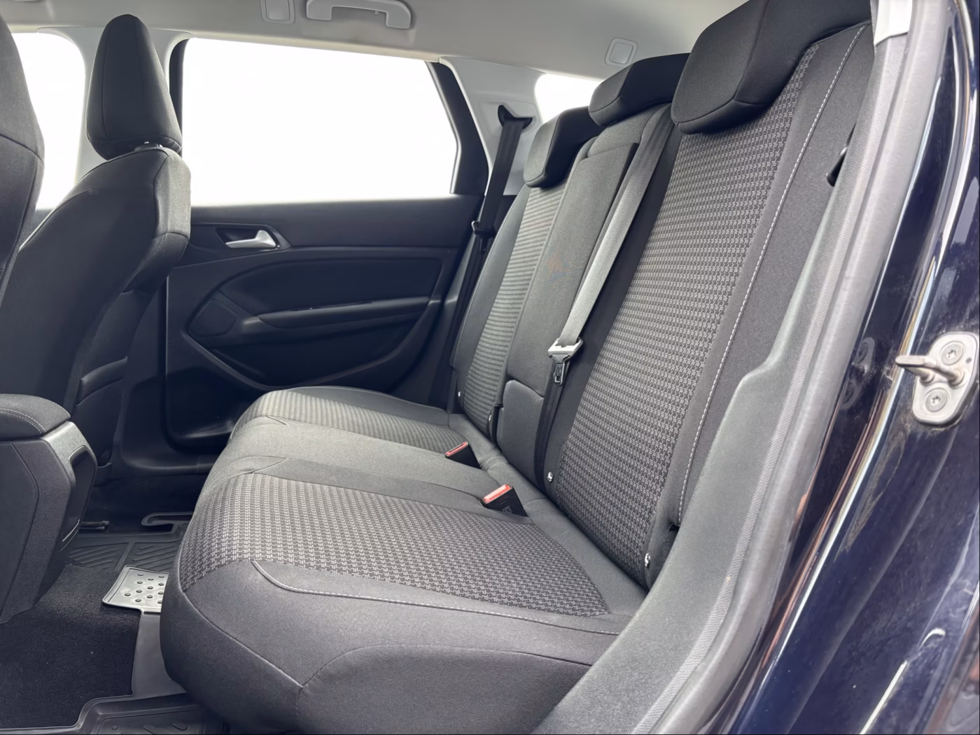 Peugeot 308 фото 14