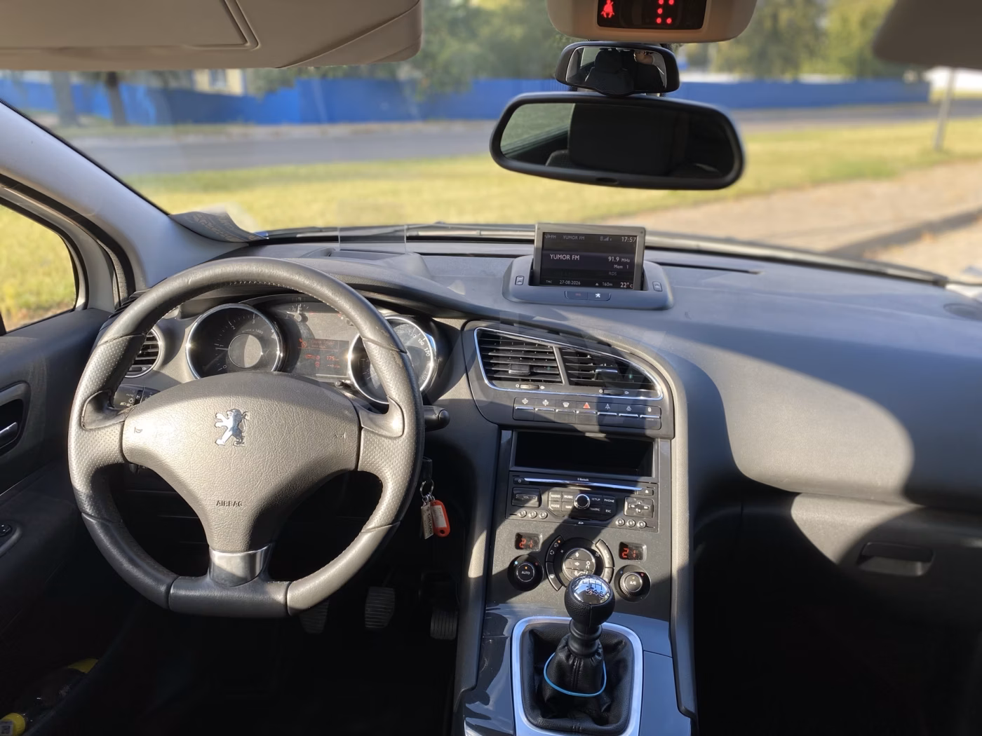 Peugeot 5008 фото 14